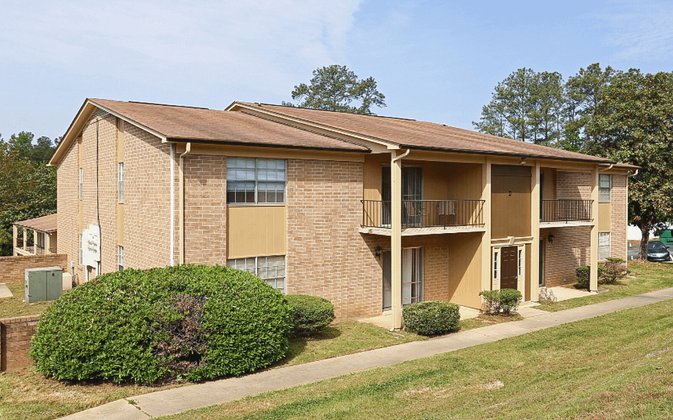 pool at Ravenwood Hills